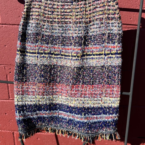 St John tweed stripped sparkle knit eyelash skirt with a fringed bottom, size 2 - Picture 1 of 6